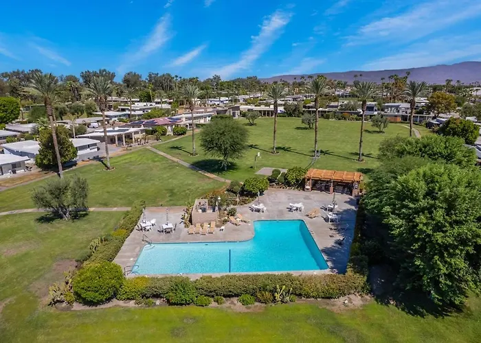 Chill-Inn, An Indian Wells Oasis