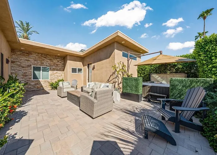 Chill-Inn, An Indian Wells Oasis